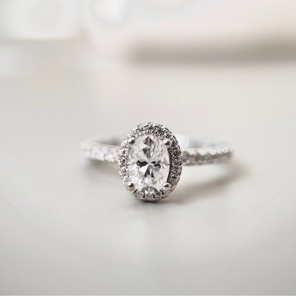 Jewelry - S925 1.35ctw Oval Moissanite Halo Engagement Ring